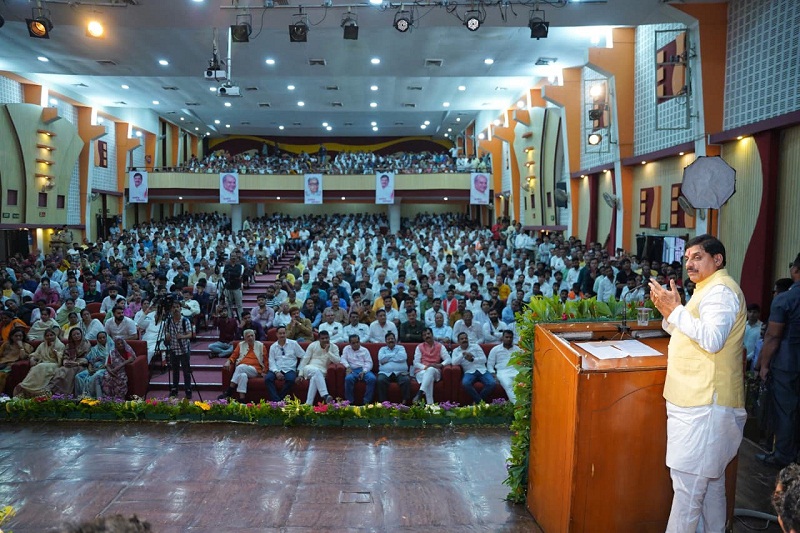 पूर्व वन मंत्री स्व. पटेल के 29वें पुण्य स्मरण दिवस पर आयोजित कार्यक्रम में मुख्यमंत्री पूर्व वन मंत्री स्व. पटेल के 29वें पुण्य स्मरण दिवस पर आयोजित कार्यक्रम में मुख्यमंत्री