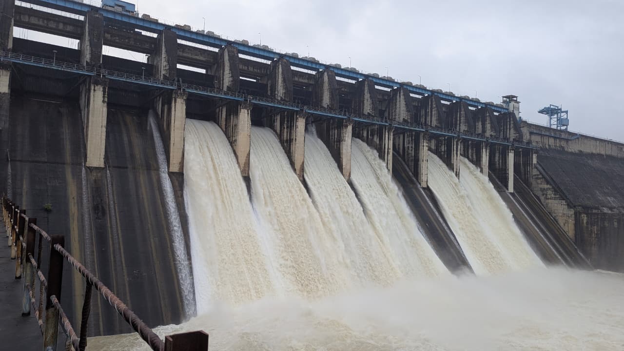 कोरबा जिले में मिनीमाता बांगो बांध का जलस्तर बढ़कर