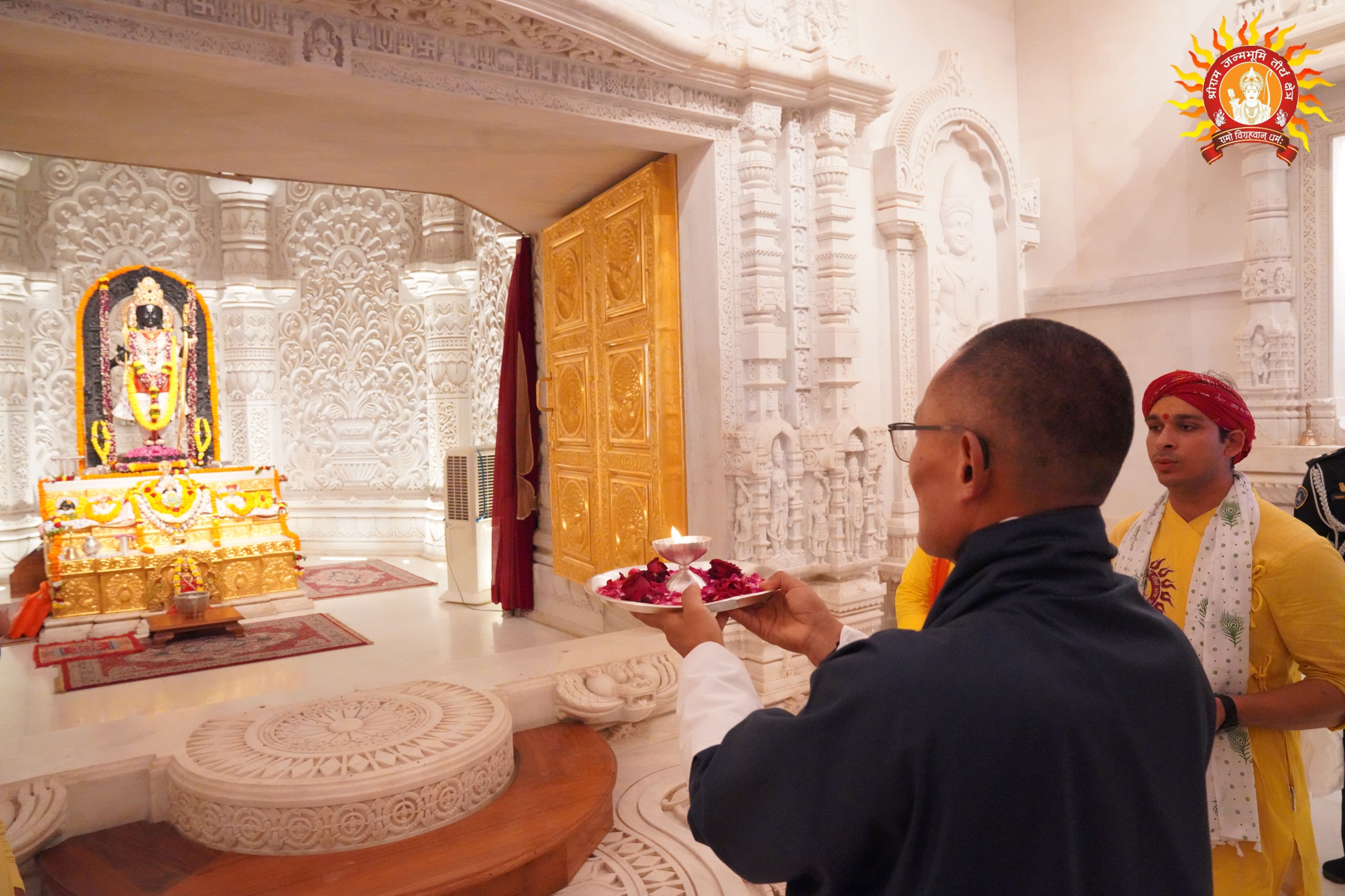 भूटान के प्रधानमंत्री ने श्री राम जन्मभूमि में श्रीरामलला के दर्शन पूजन किए