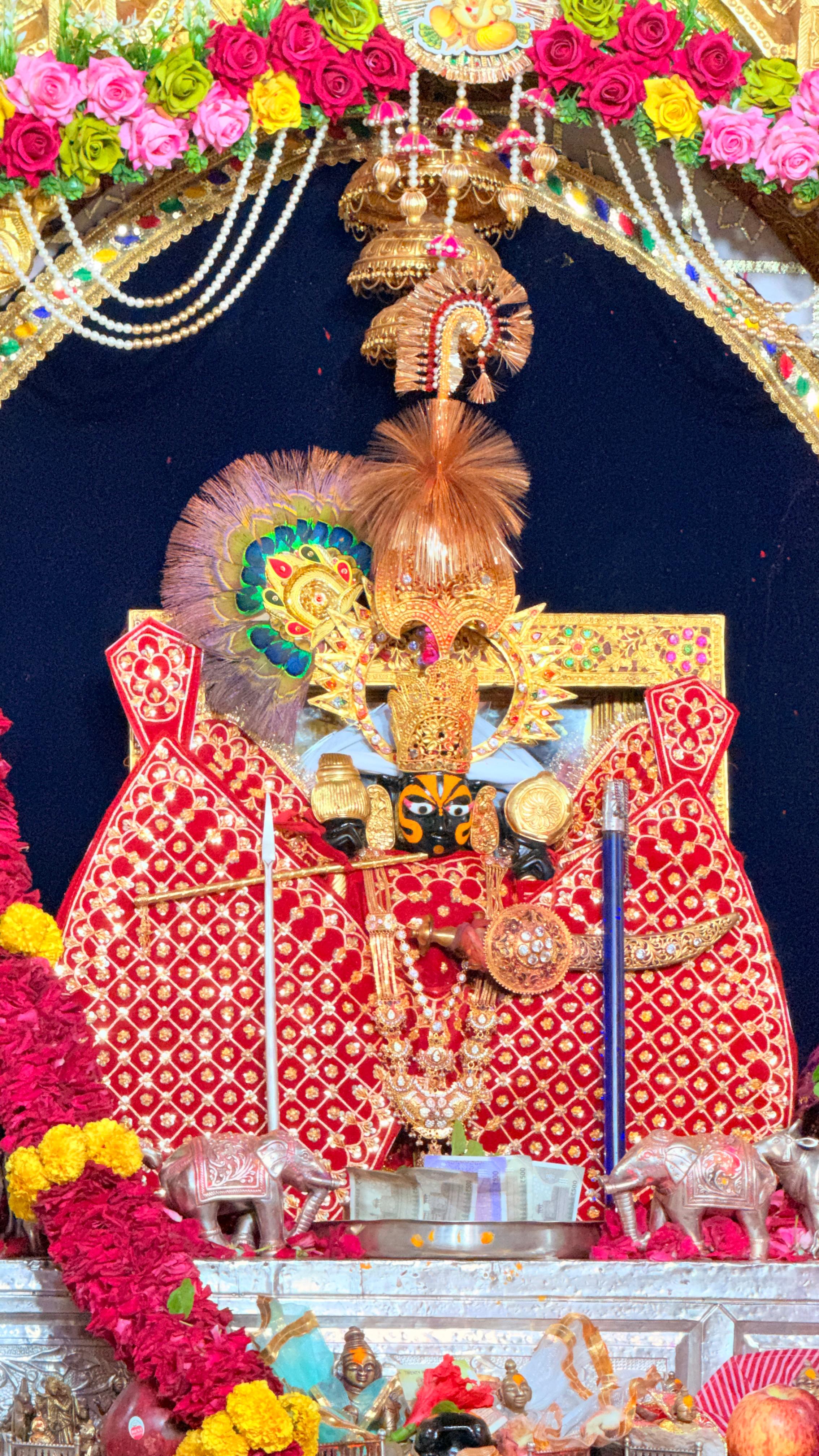 रविवार को चंद्र ग्रहण के कारण दोपहर बाद मंदिर के कपाट बंद रहेंगें रविवार को चंद्र ग्रहण के कारण दोपहर बाद मंदिर के कपाट बंद रहेंगें