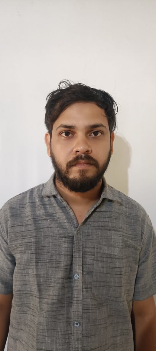 गिरफ्तार किया गया कॉलर गिरफ्तार किया गया कॉलर