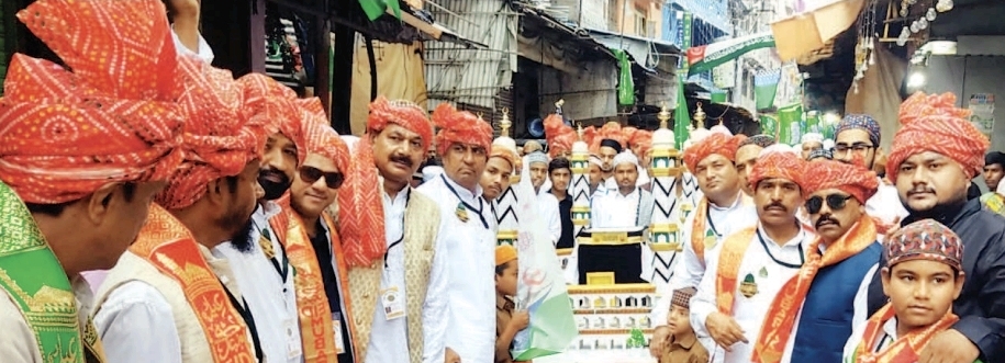 शानो शौकत से निकला ईद ए मिलादुन्नबी का जुलूस, हुजूर की आमद मरहबा