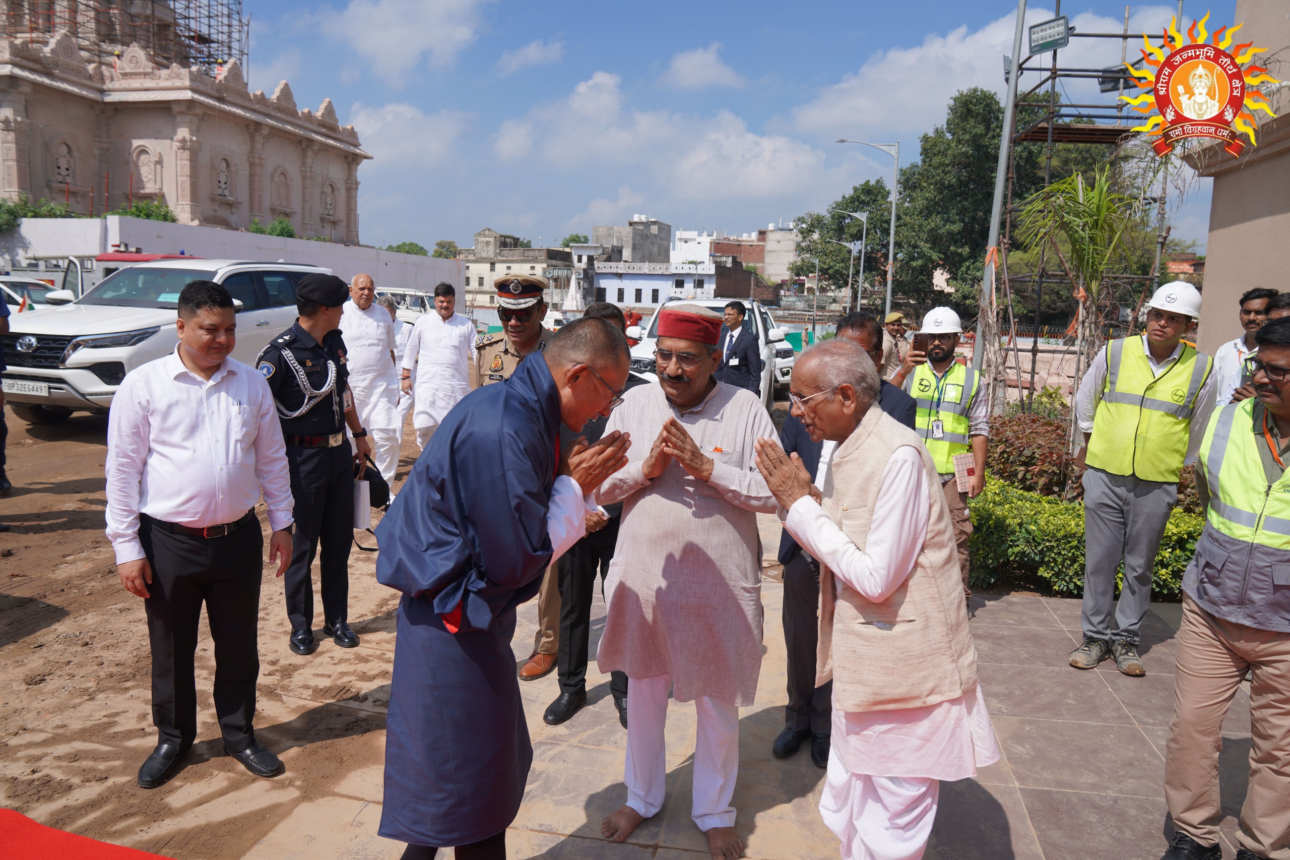 भूटान के प्रधानमंत्री ने श्री राम जन्मभूमि में श्रीरामलला के दर्शन पूजन किए