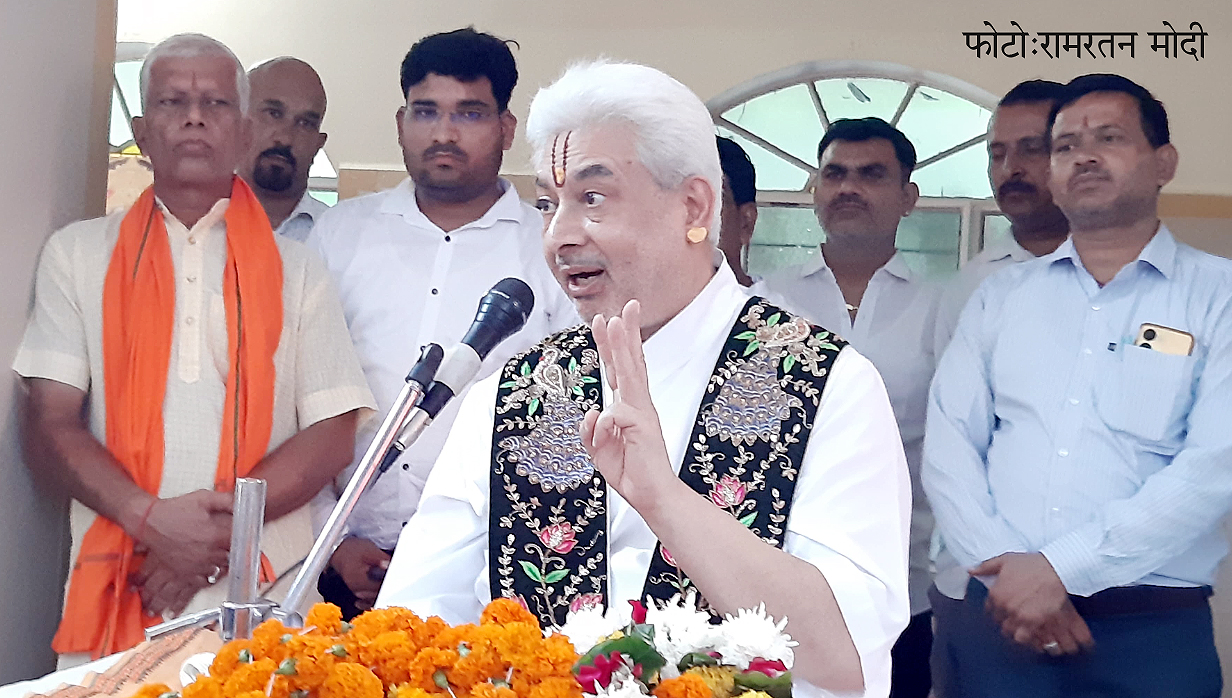 समाजशास्त्र-अर्थशास्त्र-राजनीति अब केवल शास्त्रों में, भागवत को जीवन में उतारें : किरीट भाई