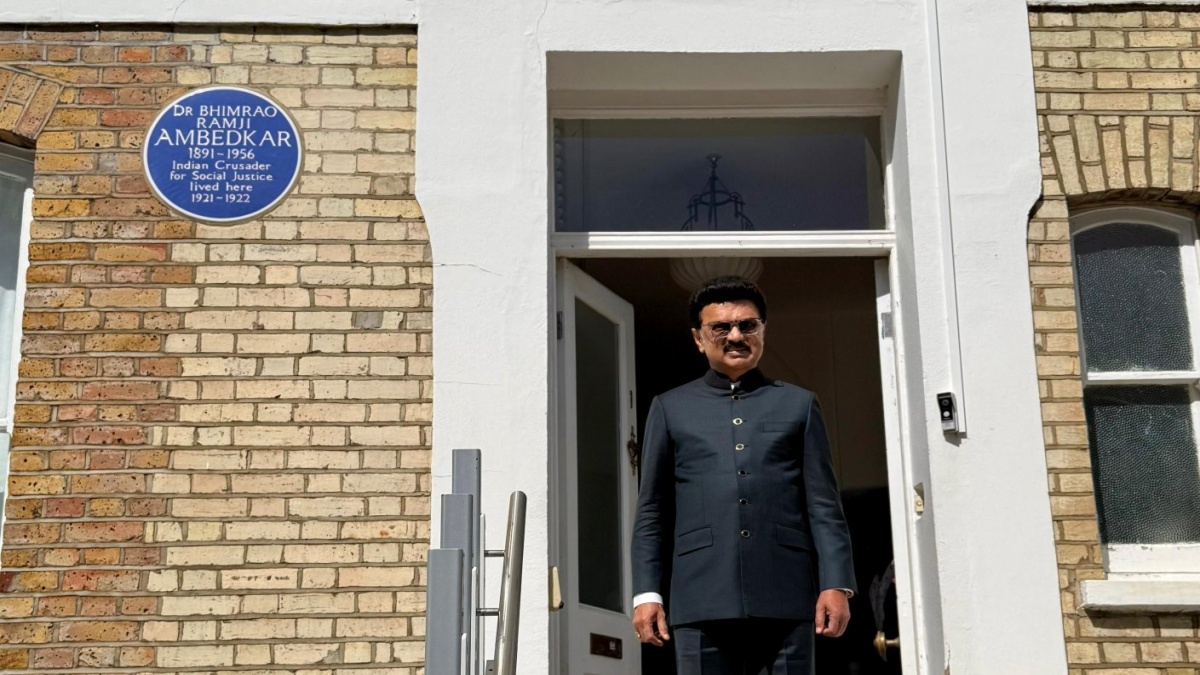 मुख्यमंत्री एम.के.स्टालिन ने उस घर का दौरा किया जहां डॉ. अंबेडकर लंदन में पढ़ाई के दौरान रहे थे। मुख्यमंत्री एम.के.स्टालिन ने उस घर का दौरा किया जहां डॉ. अंबेडकर लंदन में पढ़ाई के दौरान रहे थे।