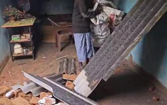 अतिक्रमण हटाने के दौरान तस्वीर अतिक्रमण हटाने के दौरान तस्वीर