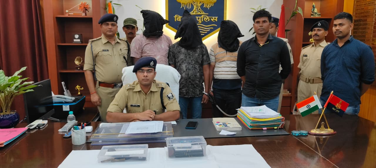 पुलिस के गिरफ्त में शराब तस्कर