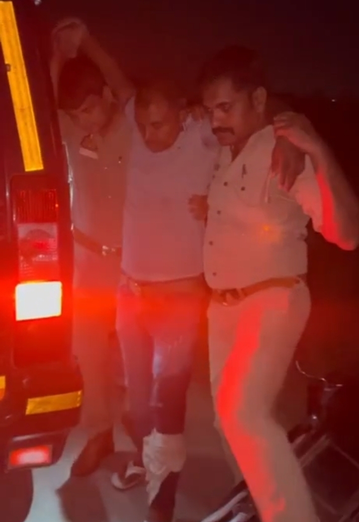 पुलिस मुठभेड़ में अभियुक्त घायल