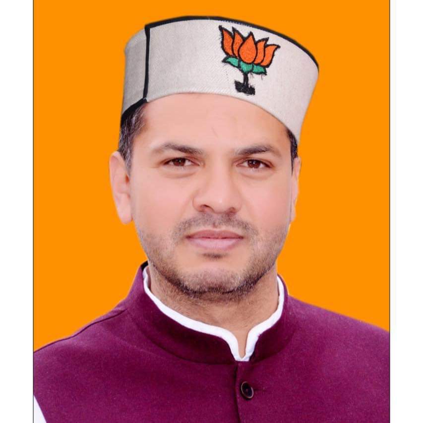 रजत ठाकुर।