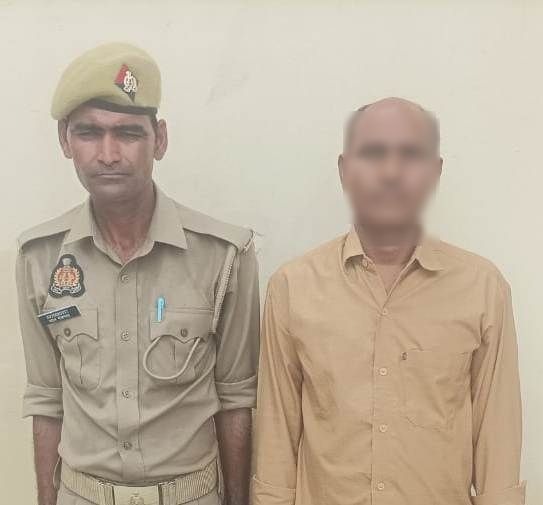 संभल के थाना मिठनपुर मौजा निवासी किशनवीर की हत्या के आरोप गिरफ्तार अवनीश कुमार भारद्वाज। संभल के थाना मिठनपुर मौजा निवासी किशनवीर की हत्या के आरोप गिरफ्तार अवनीश कुमार भारद्वाज।