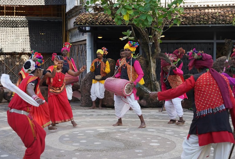 मप्र जनजातीय संग्रहालय में नृत्य की प्रस्तुति मप्र जनजातीय संग्रहालय में नृत्य की प्रस्तुति