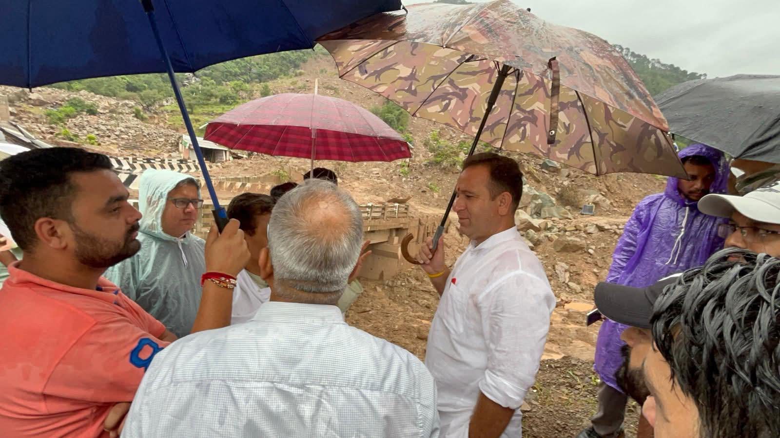 राष्ट्रीय राजमार्ग बहाली को लेकर विधानसभा में विपक्ष के नेता सुनील शर्मा ने दिए तात्कालिक निर्देश