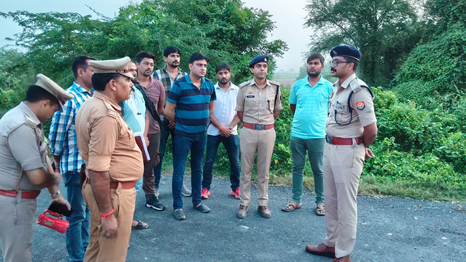 फोटो - घटना के बारे में जानकारी देते पुलिस अधीक्षक फोटो - घटना के बारे में जानकारी देते पुलिस अधीक्षक