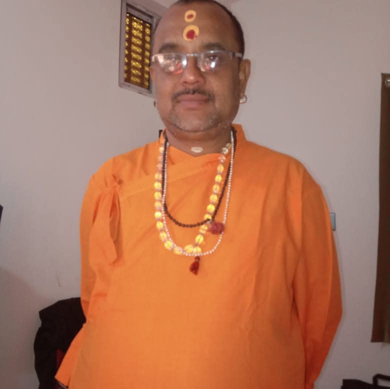 पुजारी उमेश द्विेवेदी उर्फ बंटी महराज पुजारी उमेश द्विेवेदी उर्फ बंटी महराज
