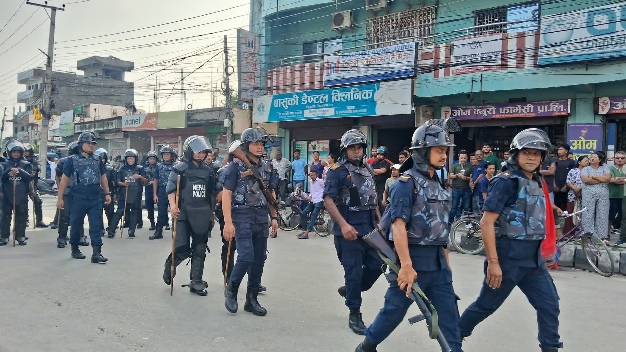 अररिया फोटो:बॉर्डर पर पुलिस बल