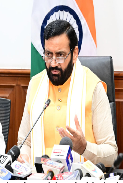 हरियाणा के मुख्यमंत्री नायब सैनी चंडीगढ़ में पत्रकारों से बातचीत करते हुए हरियाणा के मुख्यमंत्री नायब सैनी चंडीगढ़ में पत्रकारों से बातचीत करते हुए
