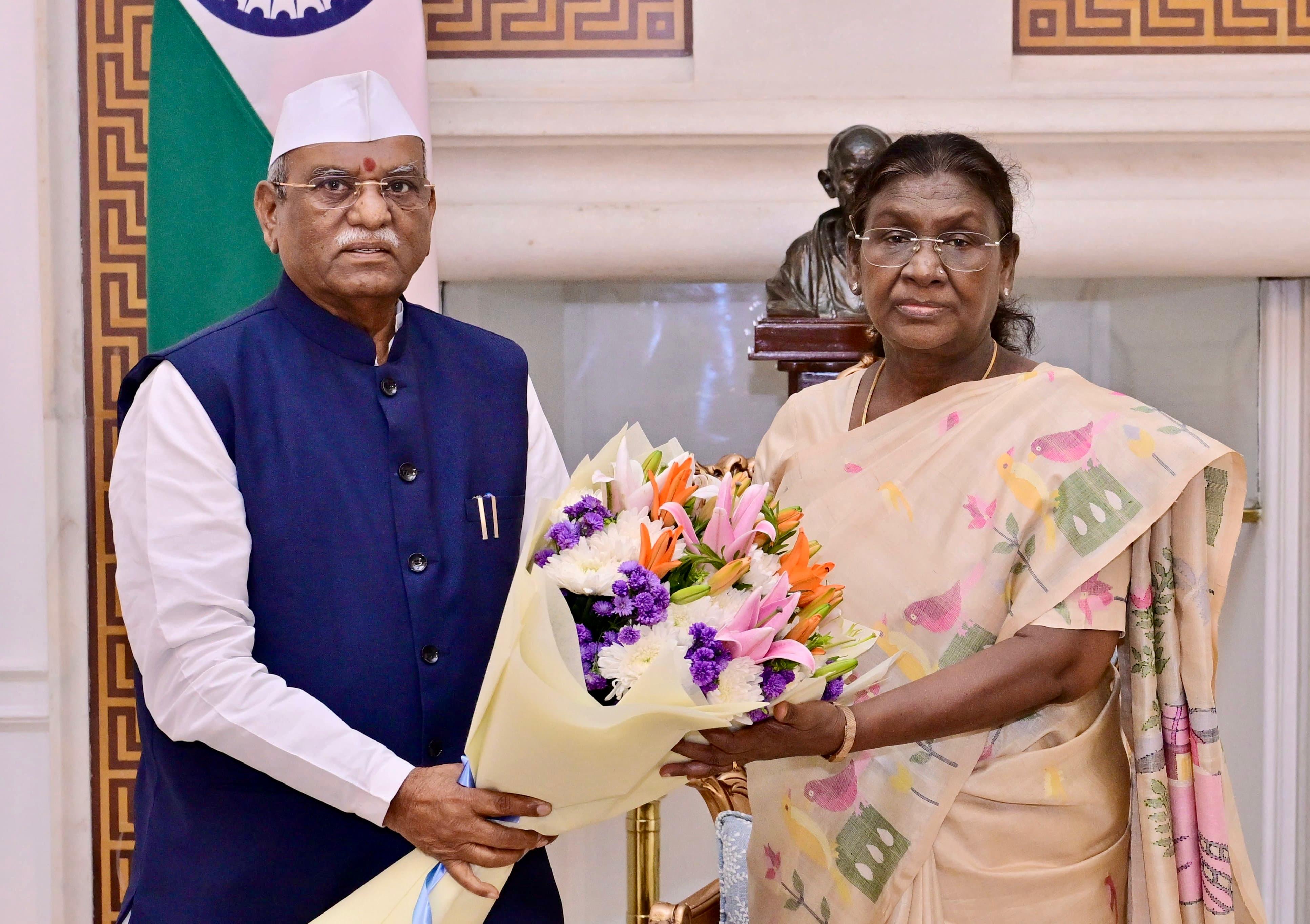 राज्यपाल की राष्ट्रपति द्रौपदी मुर्मु से मुलाकात राज्यपाल की राष्ट्रपति द्रौपदी मुर्मु से मुलाकात