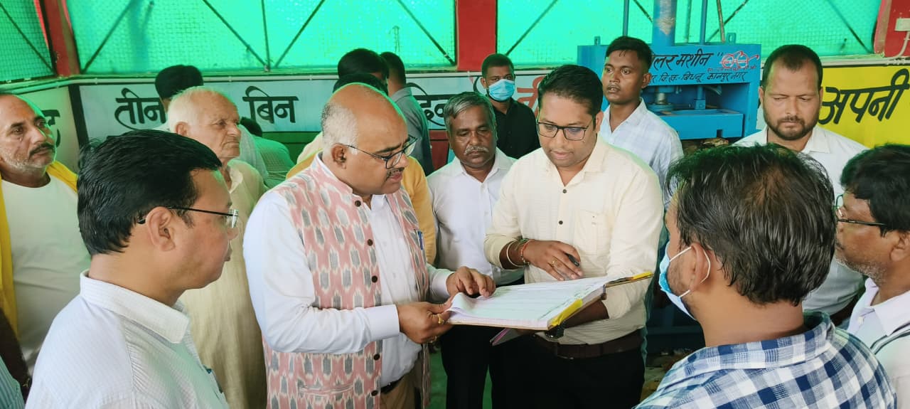 रमईपुर का यह मॉडल अन्य पंचायतों के लिए प्रेरणादायी,स्वच्छता के साथ आत्मनिर्भरता की बना मिसाल रमईपुर का यह मॉडल अन्य पंचायतों के लिए प्रेरणादायी,स्वच्छता के साथ आत्मनिर्भरता की बना मिसाल