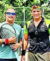 टेनिस खिलाड़ी अवनीश रस्तोगी व विजय वर्मा की जोड़ी। टेनिस खिलाड़ी अवनीश रस्तोगी व विजय वर्मा की जोड़ी।