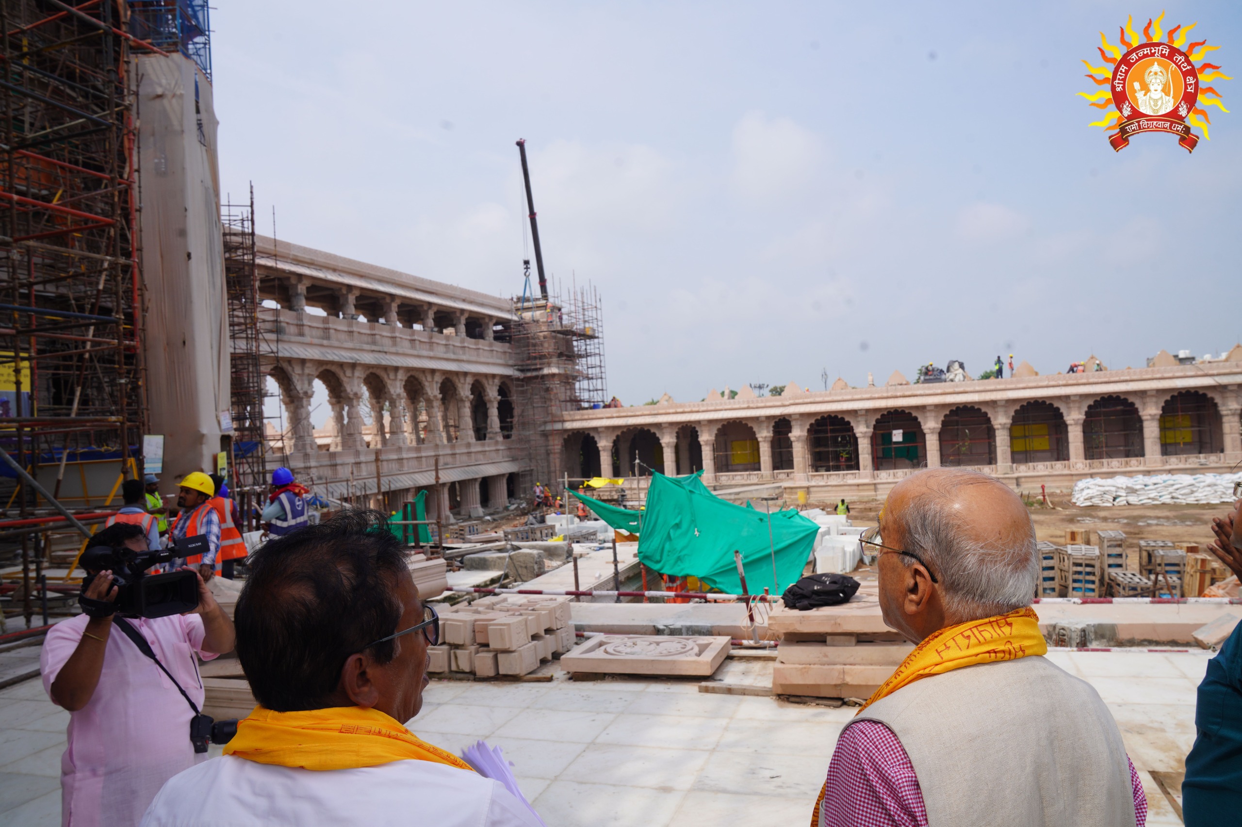 निर्माण समिति चेयरमैन नृपेन्द्र मिश्र ने राम मंदिर के निर्माण कार्यों का किया निरीक्षण निर्माण समिति चेयरमैन नृपेन्द्र मिश्र ने राम मंदिर के निर्माण कार्यों का किया निरीक्षण