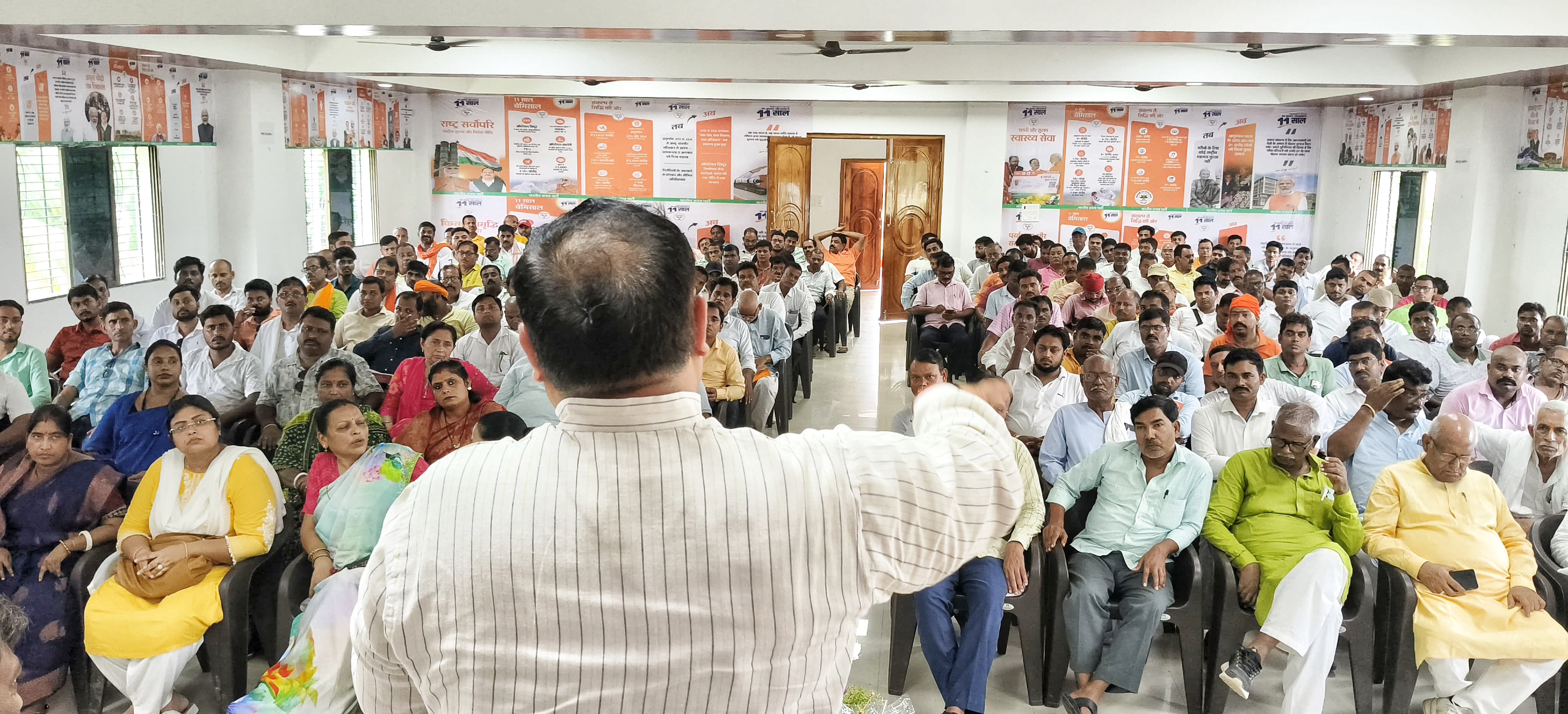 कार्यशाला में भाजपाई कार्यशाला में भाजपाई