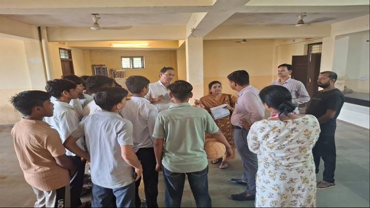 ग्वालियरः कलेक्टर के निर्देश पर एसडीएम ने किया ज्ञानोदय विद्यालय का निरीक्षण ग्वालियरः कलेक्टर के निर्देश पर एसडीएम ने किया ज्ञानोदय विद्यालय का निरीक्षण