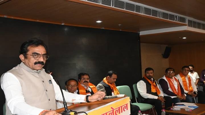 सिंधी समाज द्वारा आयोजित बैठक सिंधी समाज द्वारा आयोजित बैठक