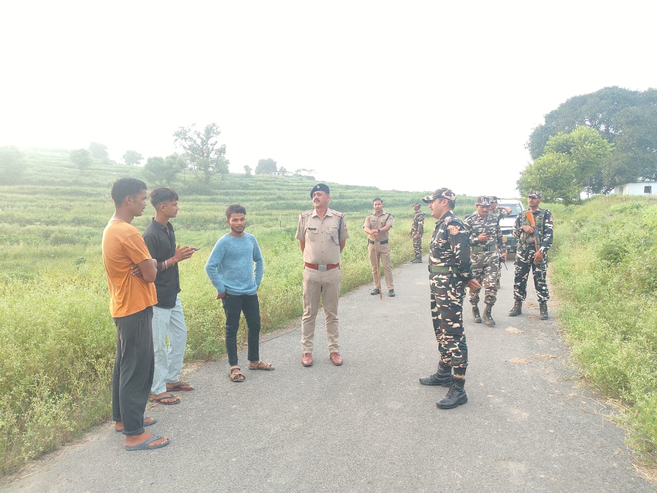 पुलिस अलर्ट मोड में पुलिस अलर्ट मोड में