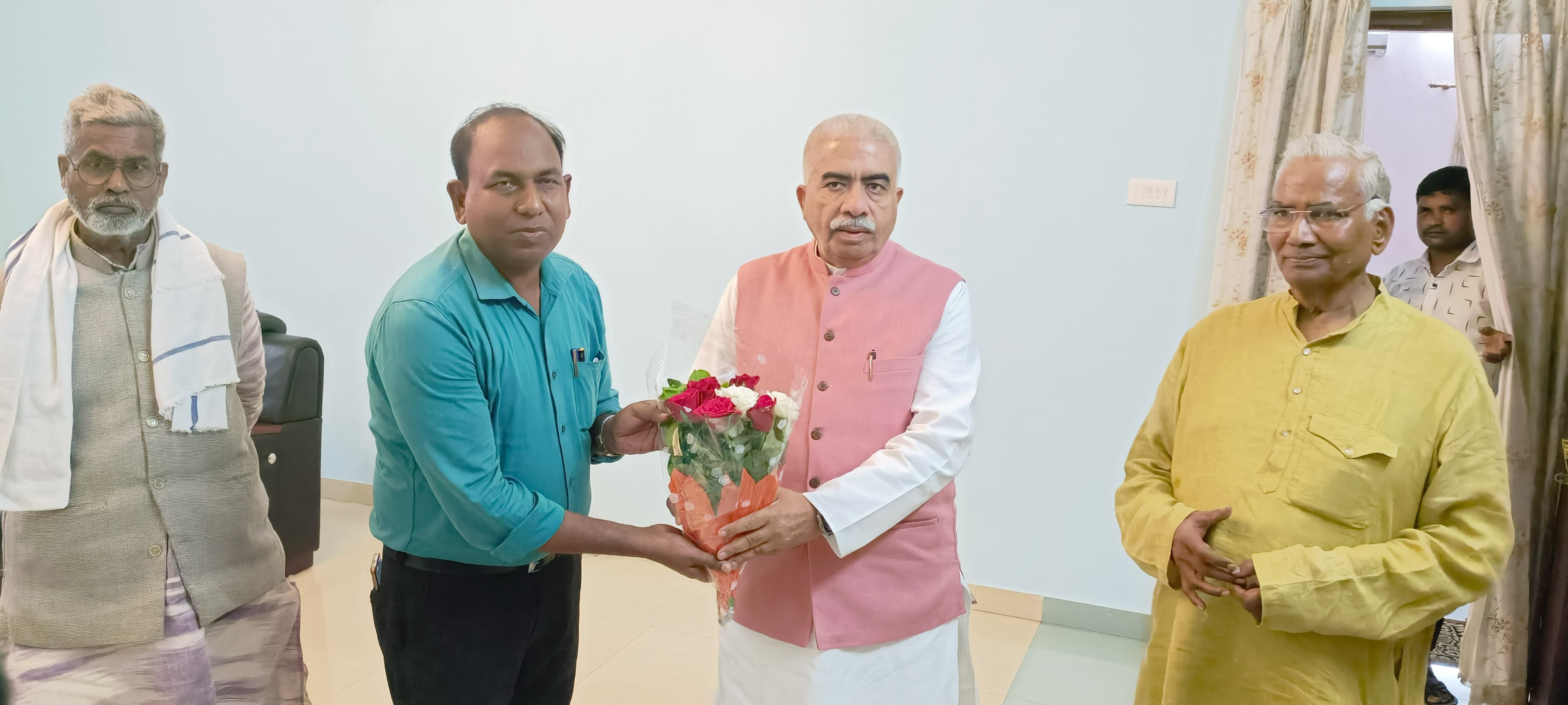 मंत्री राकेश सचान मंत्री राकेश सचान
