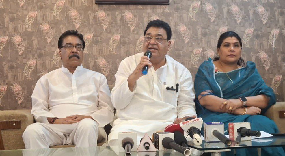 दमोह-मिशन अस्पताल और गंगा जमुना कार्यवाई पर कांग्रेस नेता मुकेश नायक ने उठाये प्रश्न दमोह-मिशन अस्पताल और गंगा जमुना कार्यवाई पर कांग्रेस नेता मुकेश नायक ने उठाये प्रश्न