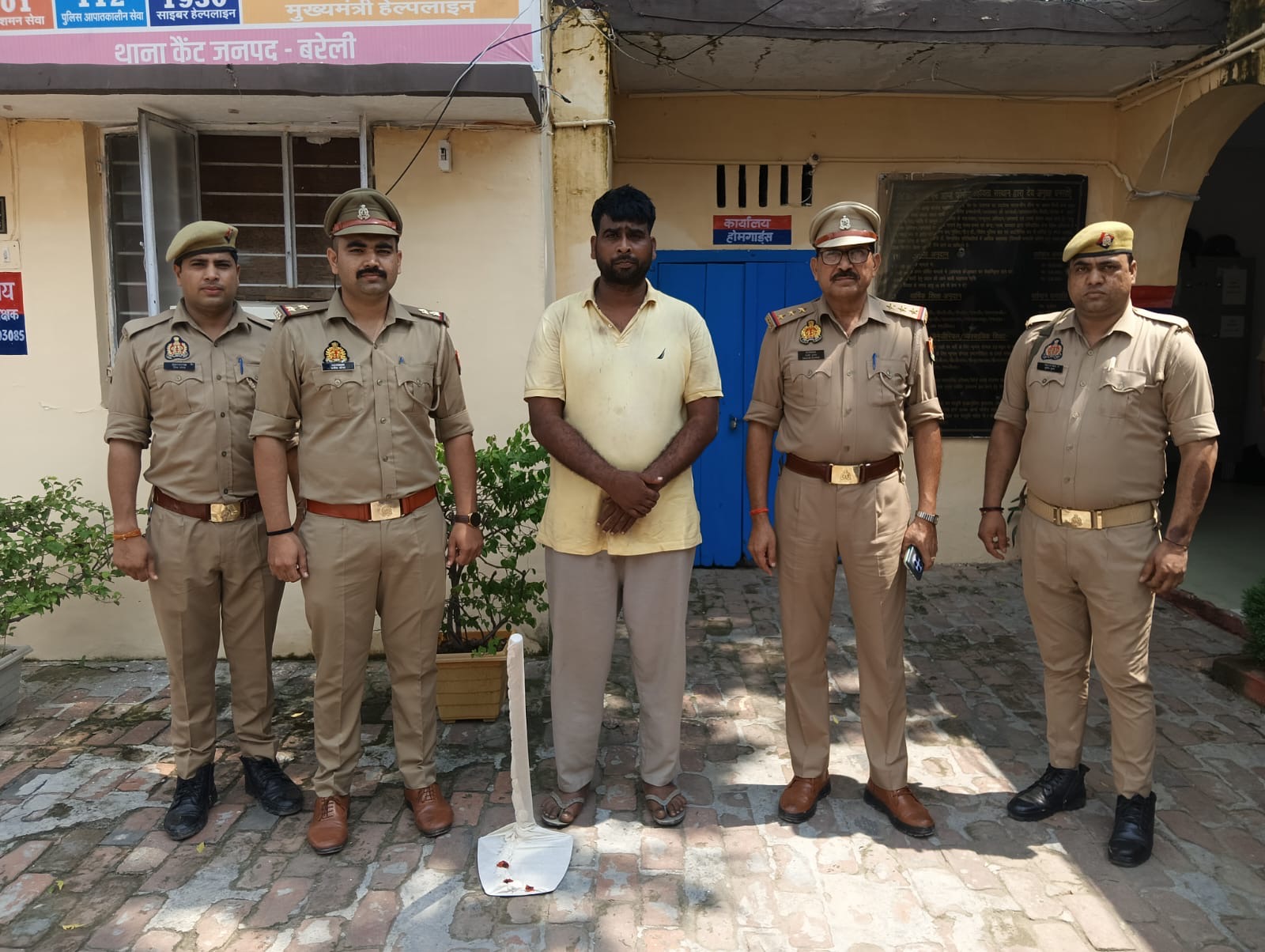 गिरफ्तार आरोपी सारोज गिरफ्तार आरोपी सारोज
