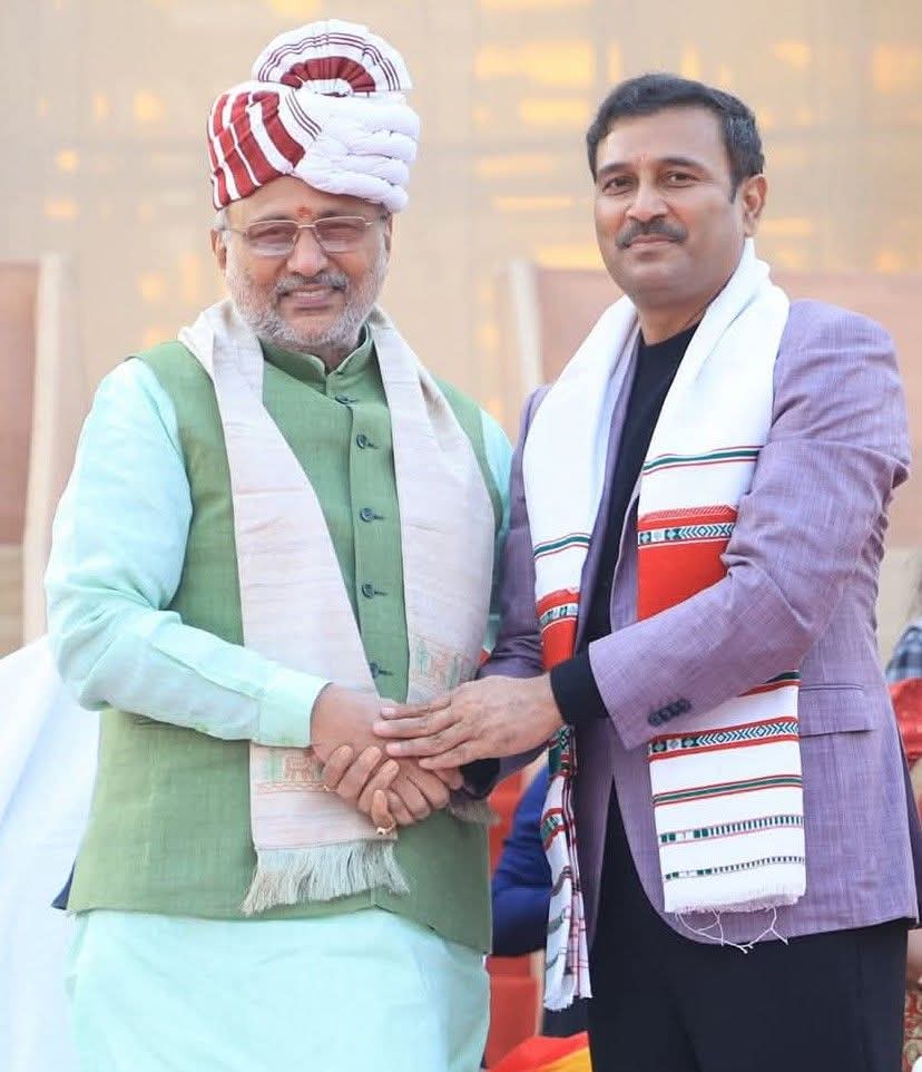 सीपी राधाकृष्णन के साथ सुदेश की फाइल फोटो सीपी राधाकृष्णन के साथ सुदेश की फाइल फोटो