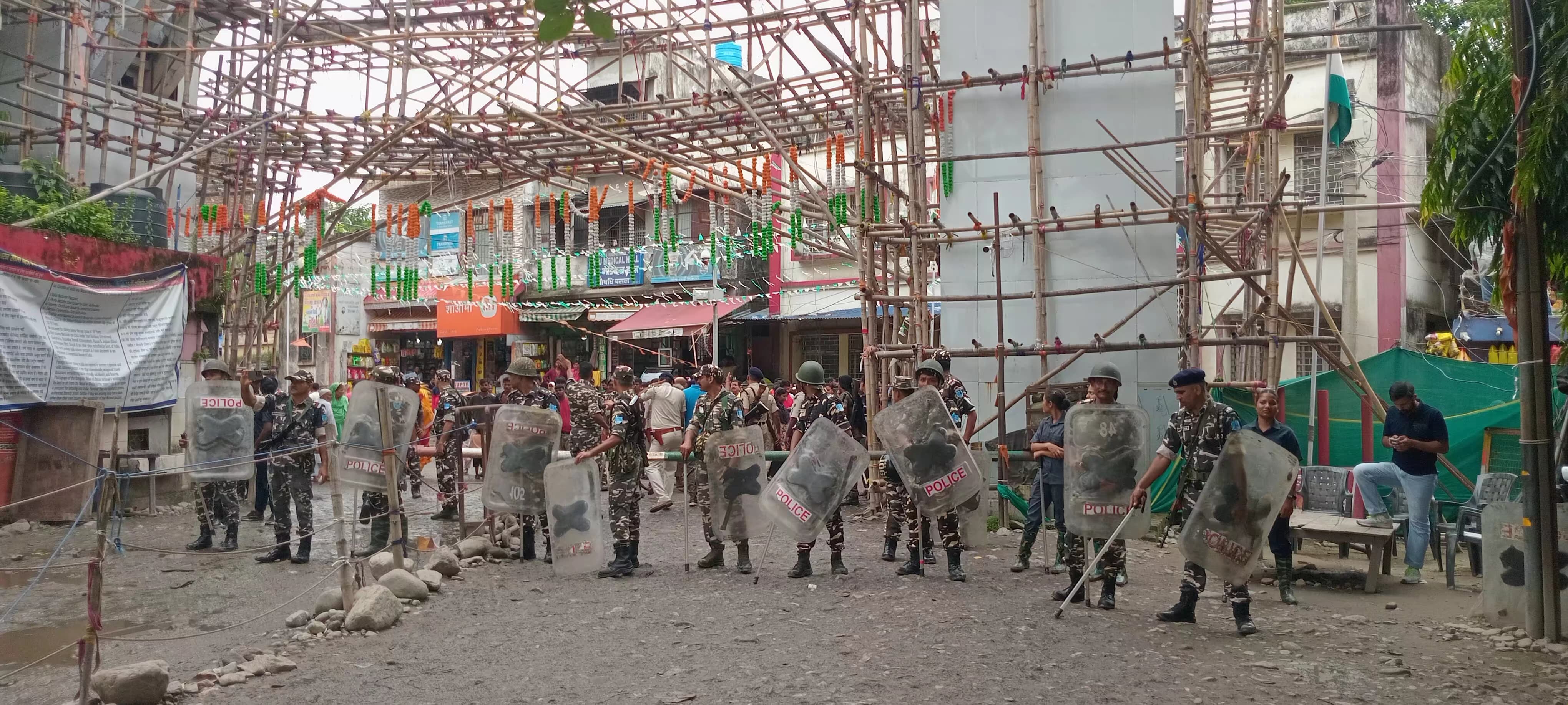 अररिया फोटो:बॉर्डर की स्थिति अररिया फोटो:बॉर्डर की स्थिति
