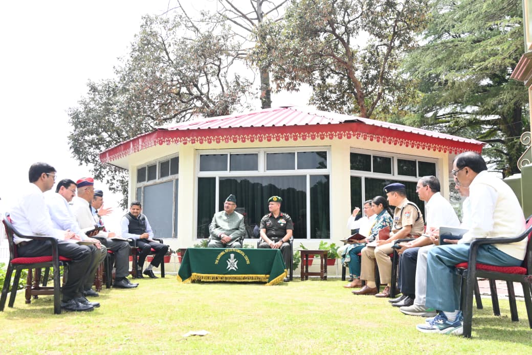 लैंसडाउन में शहीद सैन्य सम्मान समारोह की तैयारी का जायजा लेते  गणेश जोशी