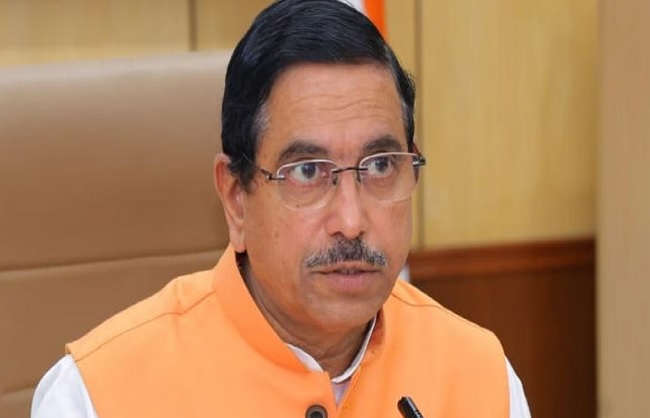 उपभोक्ता मामलों के मंत्री प्रल्हाद जोशी का फाइल फोटो उपभोक्ता मामलों के मंत्री प्रल्हाद जोशी का फाइल फोटो