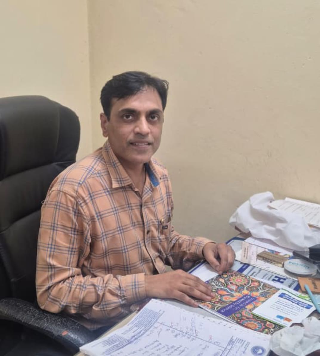 आरएमएल अस्पताल के मनोचिकित्सा विभाग के प्रोफेसर डॉ. लोकेश सिंह शेखावत