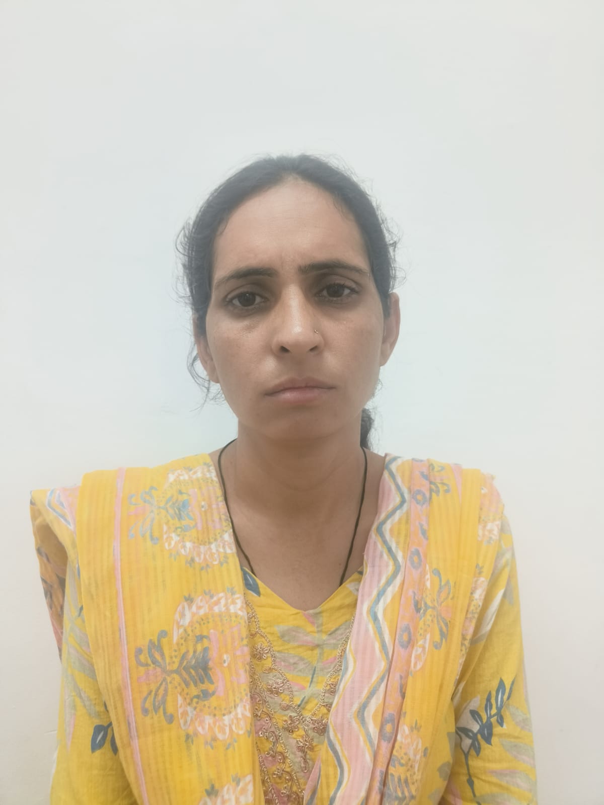 नकल कर सुपरवाईजर बनी आरोपित महिला गिरफ्तार नकल कर सुपरवाईजर बनी आरोपित महिला गिरफ्तार