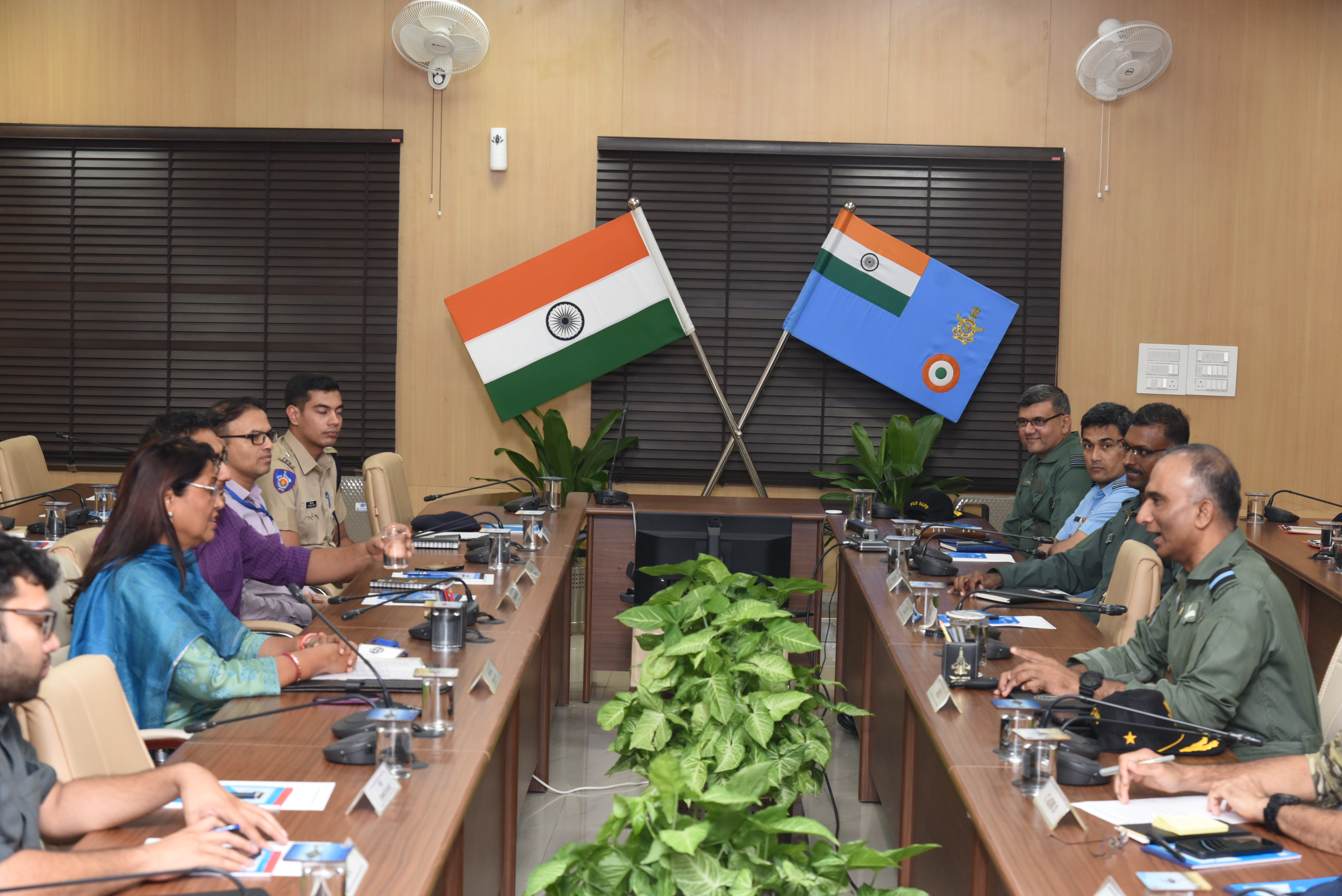 एयर फील्ड पर्यावरण प्रबंधन समिति की बैठक आयोजित एयर फील्ड पर्यावरण प्रबंधन समिति की बैठक आयोजित