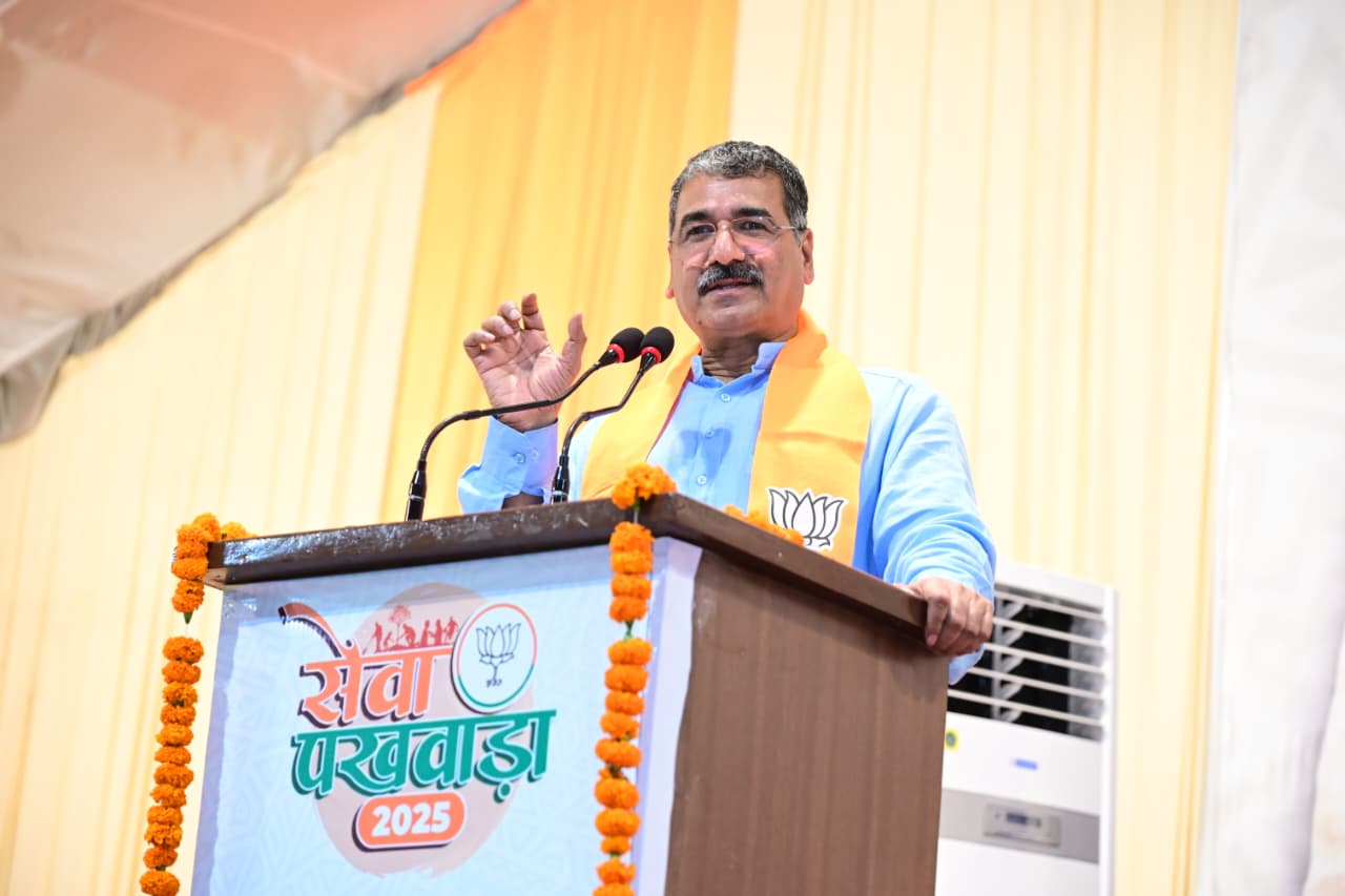 बीजेपी के प्रदेश संगठन महामंत्री हितानंद ने सेवा पखवाड़ा को लेकर भोपाल जिले की कार्यशाला को किया संबोधित