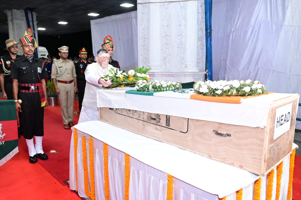 मुख्यमंत्री सहित अन्य