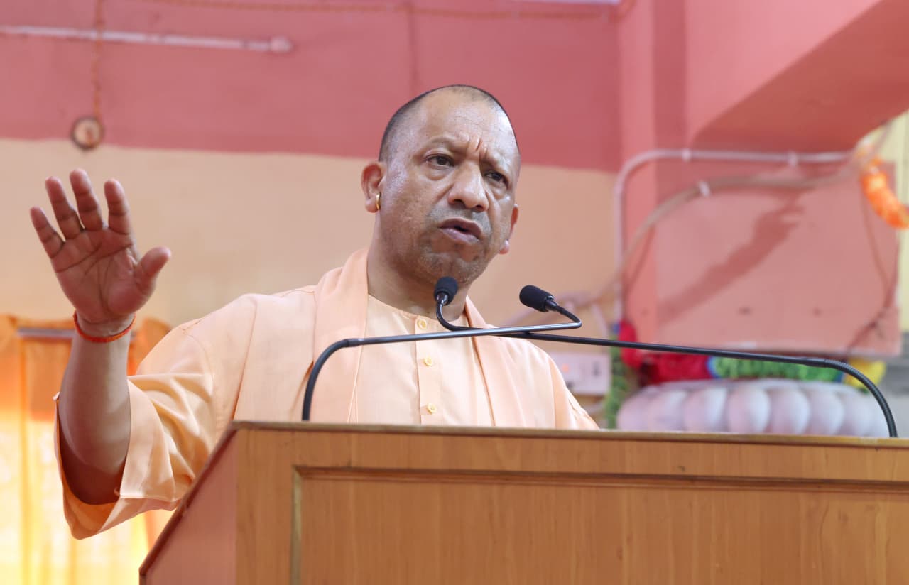 *युगपुरुष ब्रह्मलीन महंत दिग्विजयनाथ जी महाराज की 56वीं तथा राष्ट्रसंत ब्रह्मलीन महंत अवेद्यनाथ जी महाराज की 11वीं पुण्यतिथि के उपलक्ष्य में श्रद्धाजंलि समारोह*