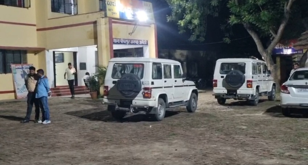 थाने पर मौजूद एंटी करप्शन टीम