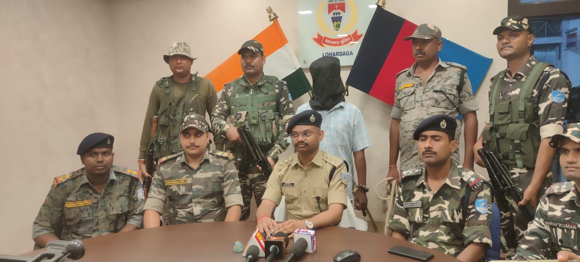 फोटो जानकारी देते एसडीपीओ वेदांत शंकर फोटो जानकारी देते एसडीपीओ वेदांत शंकर