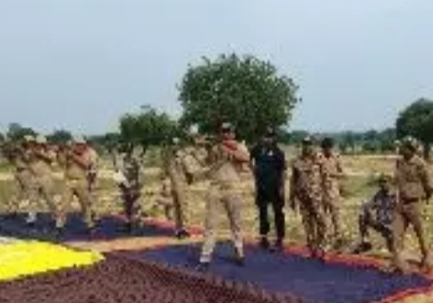 52वीं अन्तर-वाहिनी एलार्म एफिसिएन्सी रेस व रायफल शूटिंग प्रतियोगिता में प्रतिभाग करते जवान।।