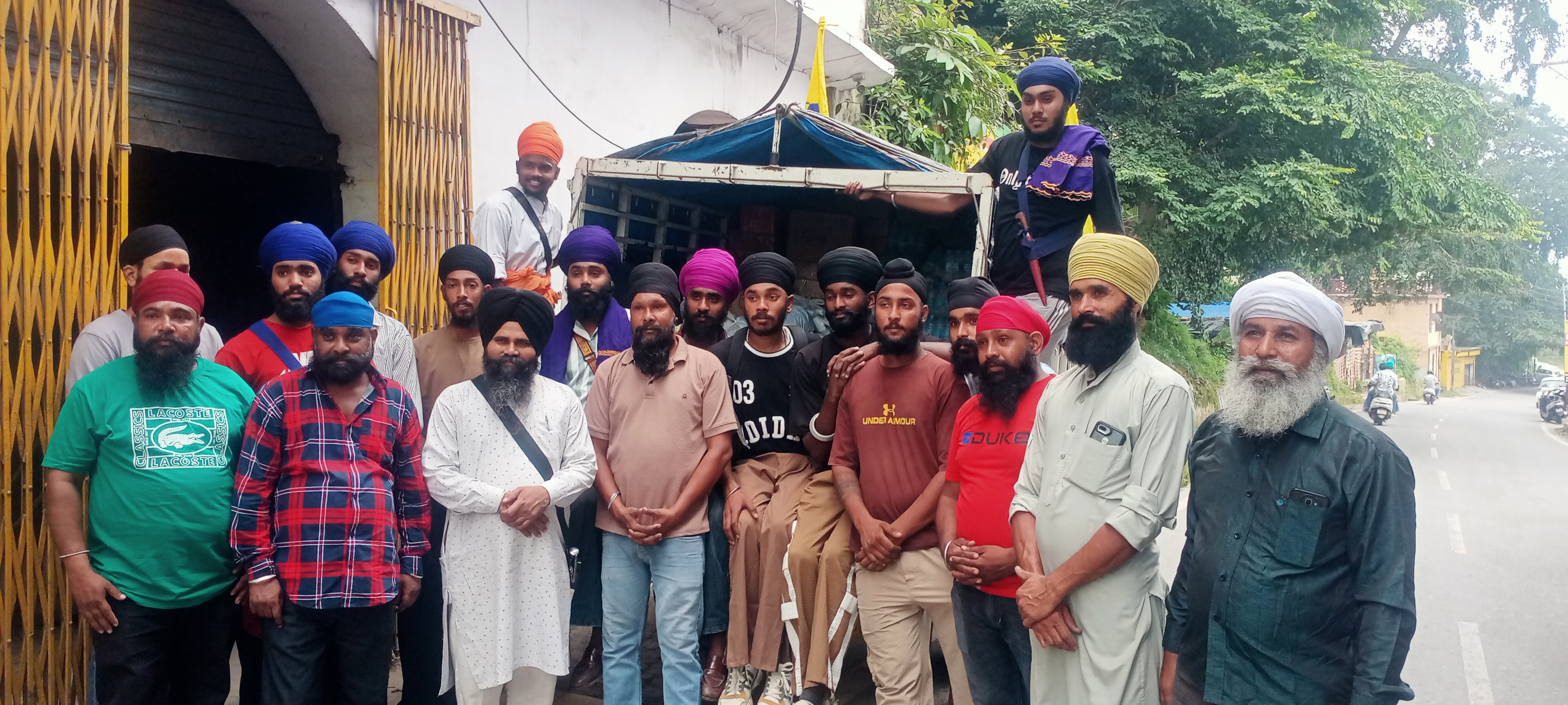 गुरदासपुर के बाढ़ पीड़ितों के लिए सिख संगत ने बढ़ाया मदद का हाथ, राहत सामग्री भेजी
