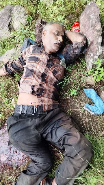 मनोज उर्फ मोडेम बालकृष्ण का शव मनोज उर्फ मोडेम बालकृष्ण का शव