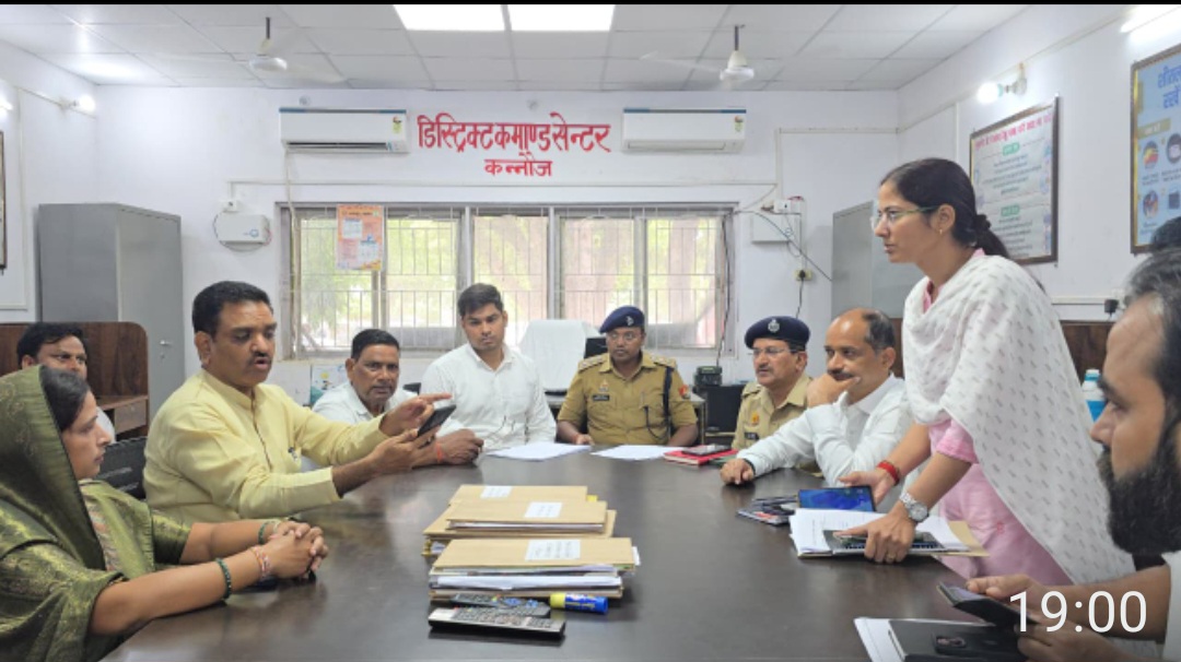 कन्नौज। बाढ़ प्रभावितों को राहत कार्यों में कोई लापरवाही न हो: असीम अरुण