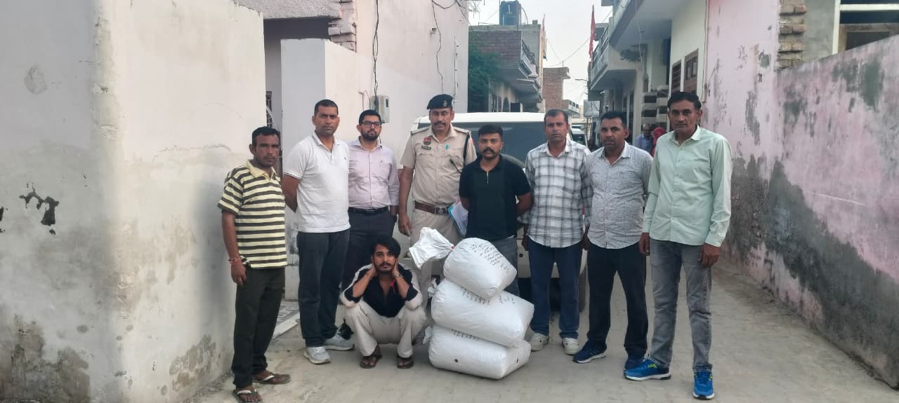 पकड़ा गया चूरापोस्त तस्कर।