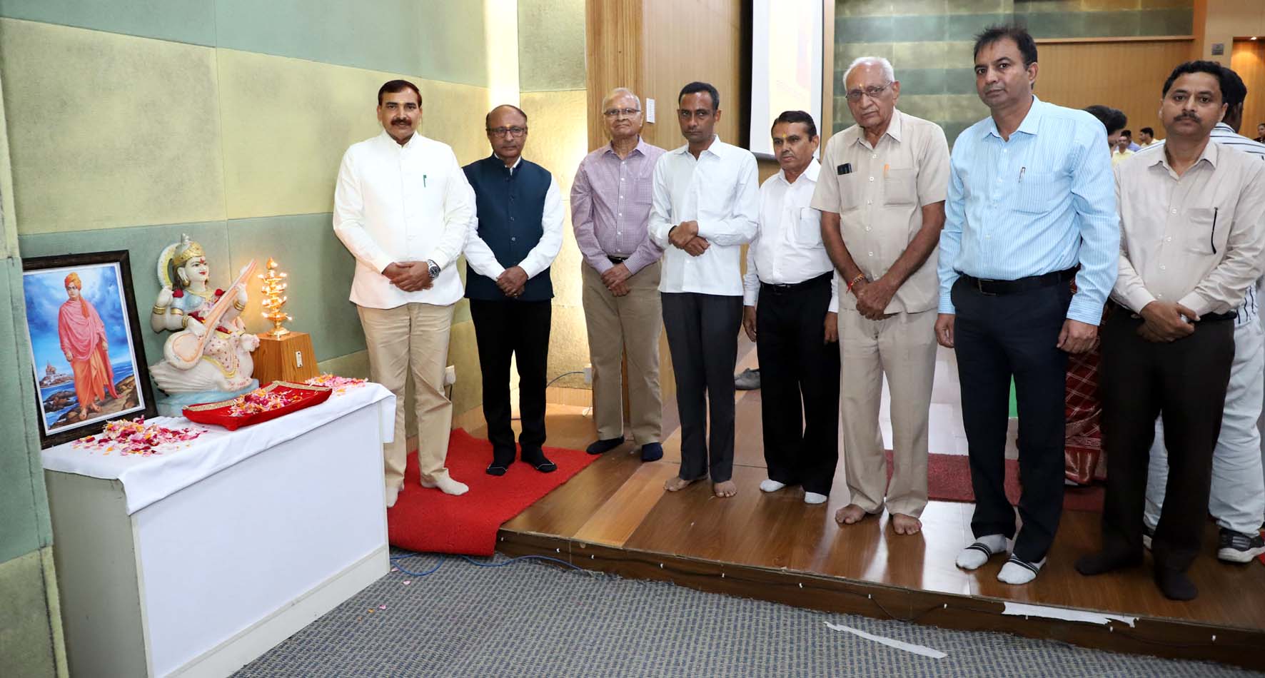 कार्यक्रम का उद्घाटन करते कुलपति प्रो. नरसी राम बिश्नोई।