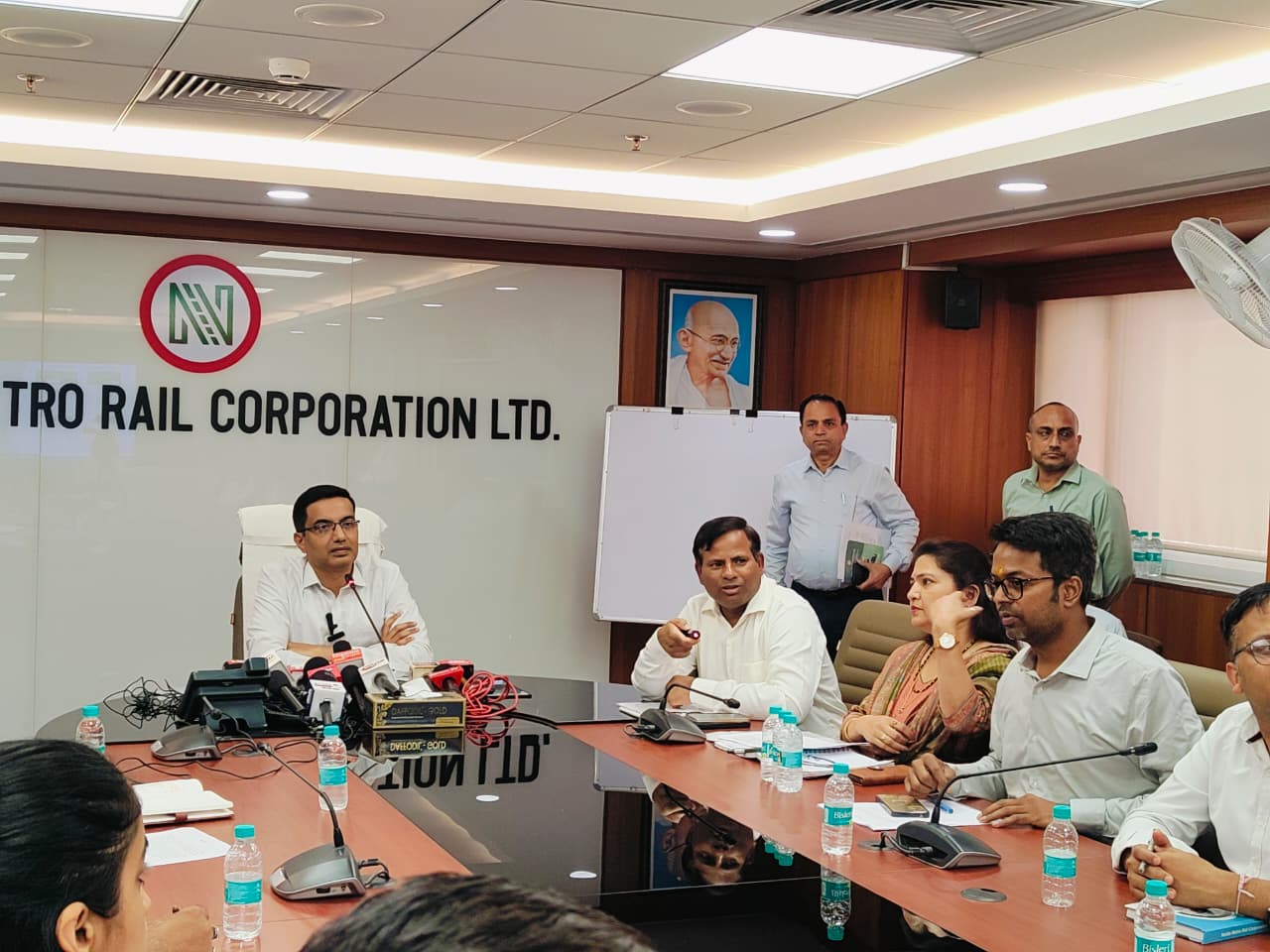 एनएमआरसी ने जारी किया मोबाइल एप, दिल्ली और नोएडा मेट्रो के टिकट एक ही ऐप से होंगे बुक एनएमआरसी ने जारी किया मोबाइल एप, दिल्ली और नोएडा मेट्रो के टिकट एक ही ऐप से होंगे बुक